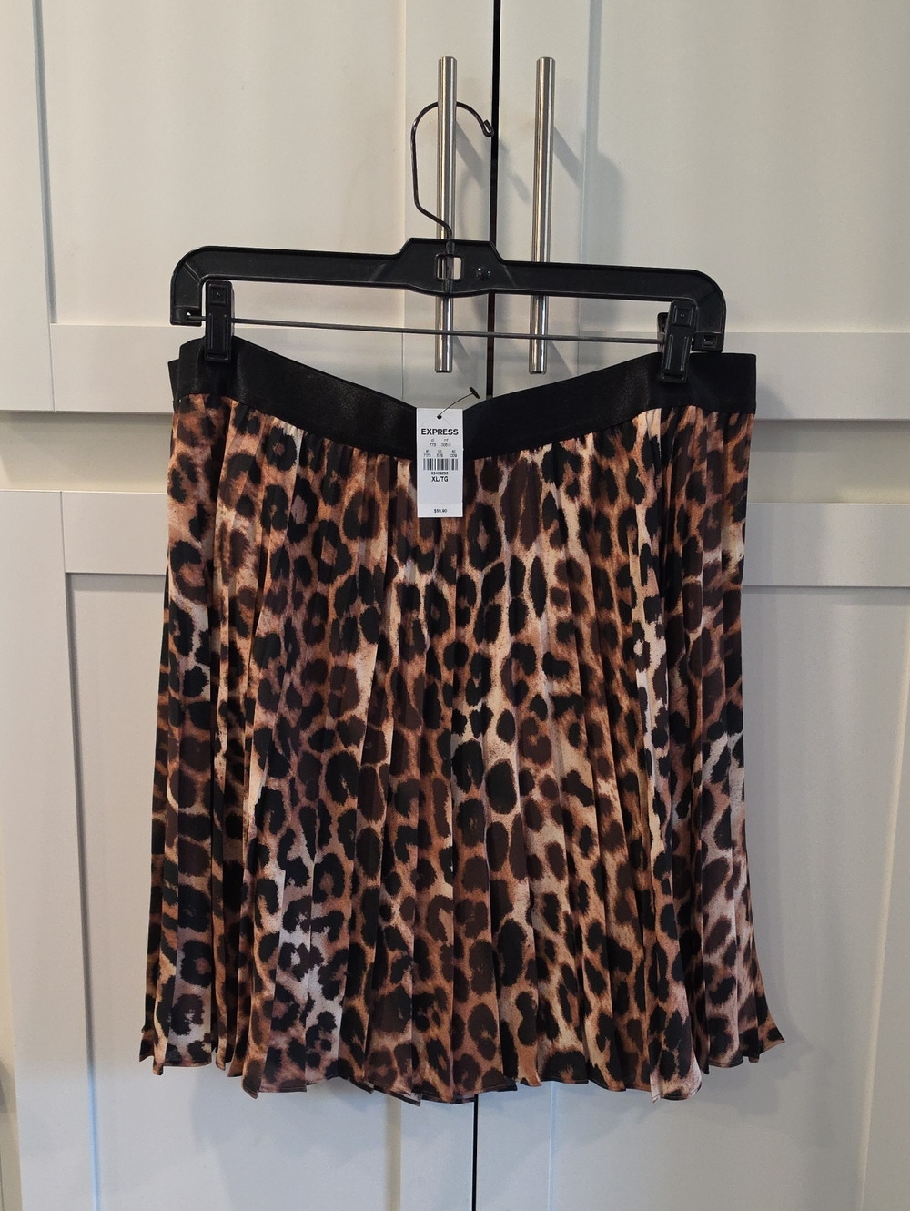 Express Leopard-Print Pleated Skater Skirt - Black & Brown
